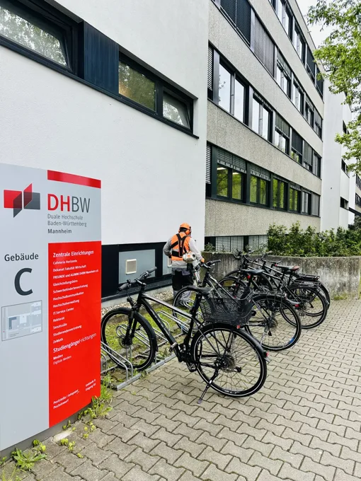 Arbeiten an einer Außenanlage