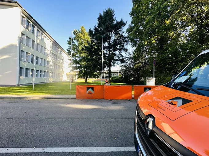 GV Home an einer Wohnanlage
